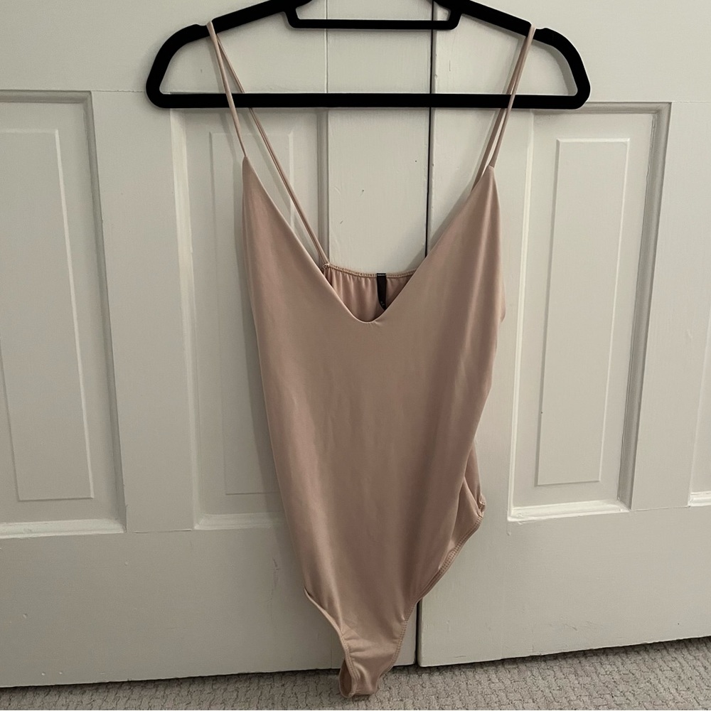 NWT! Shelly beige v-neck bodysuit